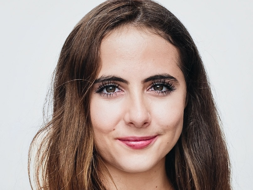 Headshot Photo of Michaela Weinstein