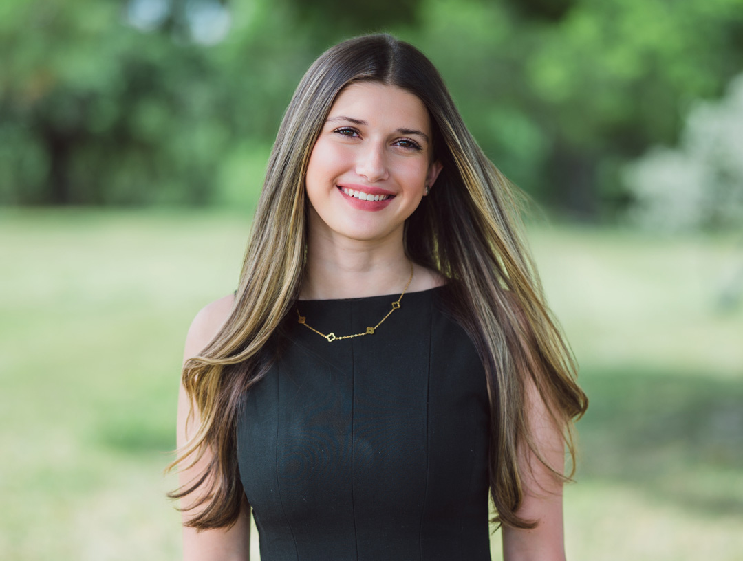 Headshot photo of Ava Weissman